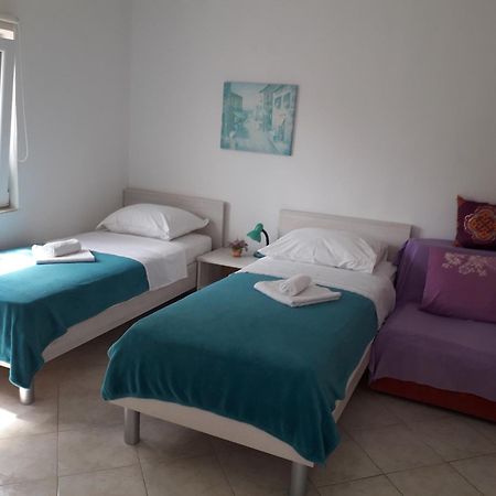Apartmani Lena Sibenik Bagian luar foto