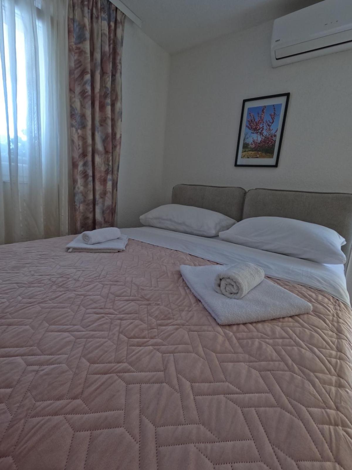 Apartmani Lena Sibenik Bagian luar foto